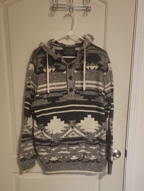 American Eagle Outfitters Gray and White Aztec Knit  Hoodie Sweater Women's LG